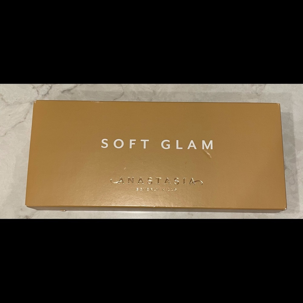 Brand new Anastasia Soft Glam Eyeshadow Palette